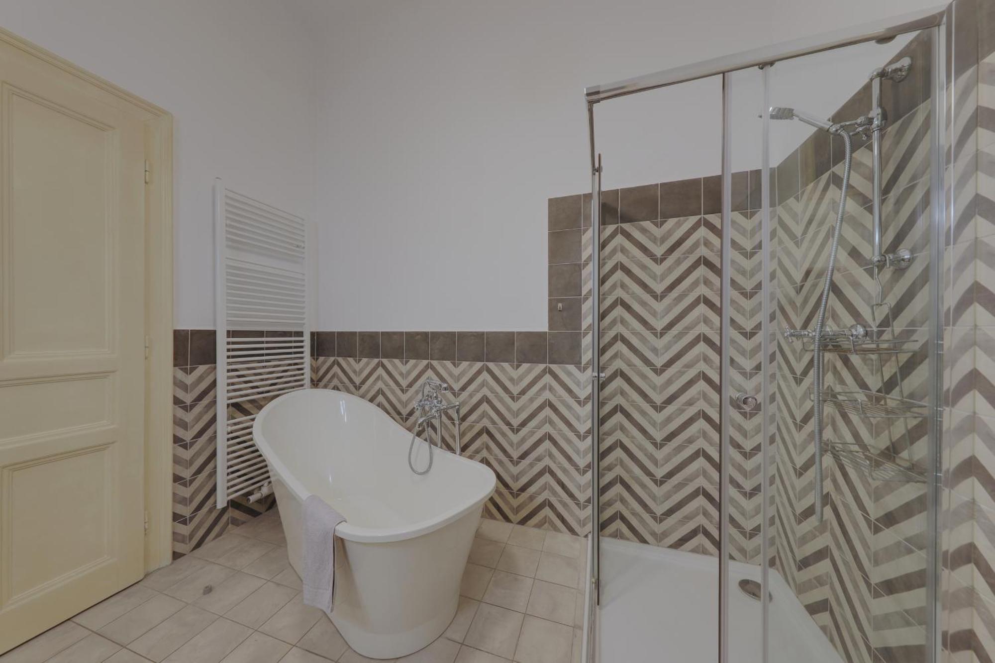 Beautiful Condo At The Old Town Братислава Екстериор снимка