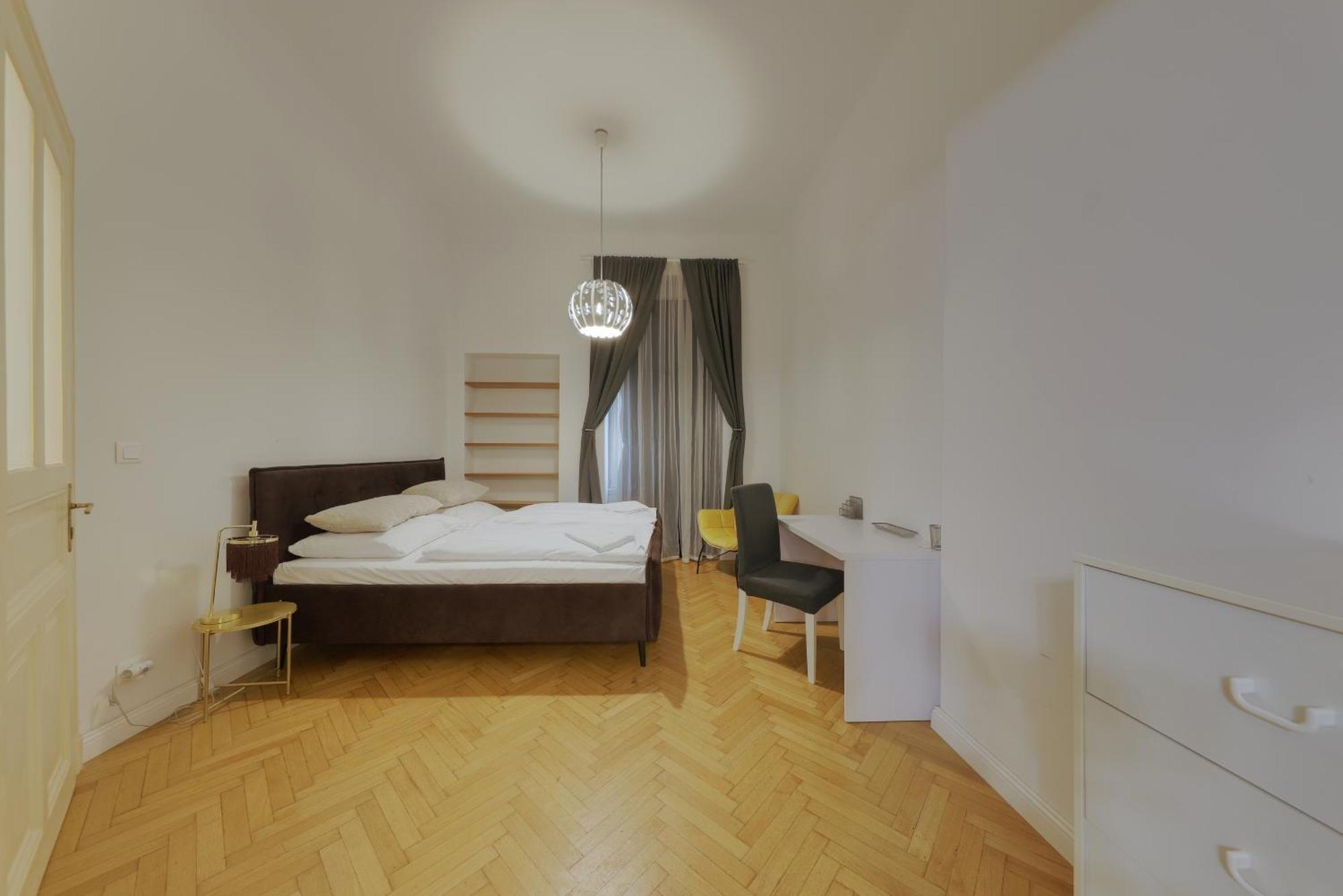 Beautiful Condo At The Old Town Братислава Екстериор снимка